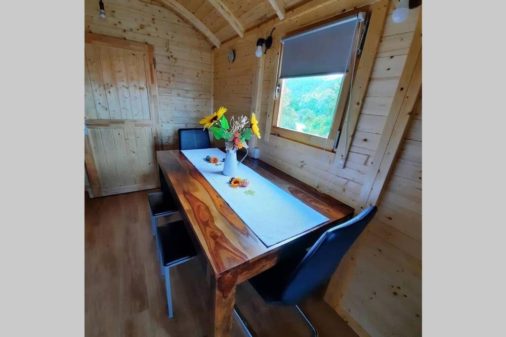 Autarkes Tiny House Mit Rheinblick Apartment Rumikon ภายนอก รูปภาพ