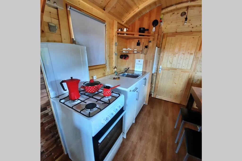 Autarkes Tiny House Mit Rheinblick Apartment Rumikon ภายนอก รูปภาพ