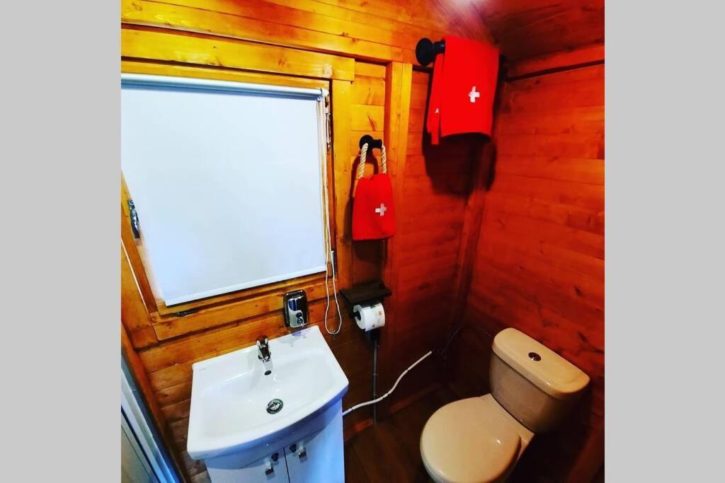 Autarkes Tiny House Mit Rheinblick Apartment Rumikon ภายนอก รูปภาพ