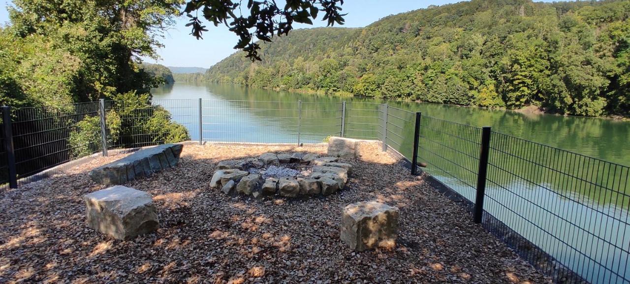 Autarkes Tiny House Mit Rheinblick Apartment Rumikon ภายนอก รูปภาพ