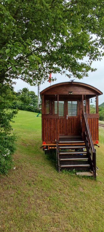 Autarkes Tiny House Mit Rheinblick Apartment Rumikon ภายนอก รูปภาพ